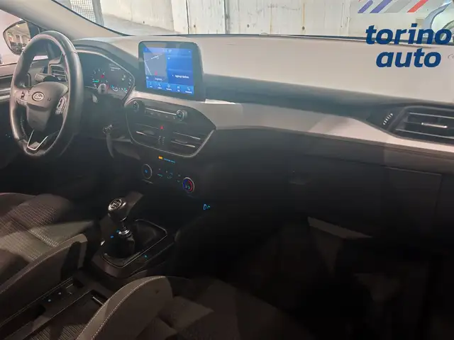 Ford Focus view 5