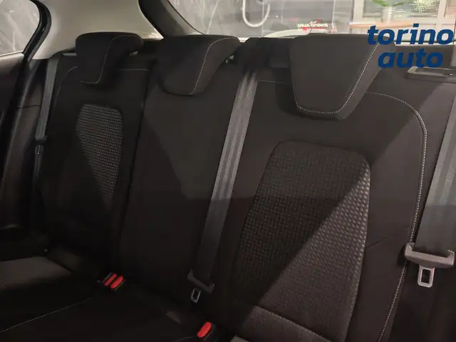 Ford Focus view 8