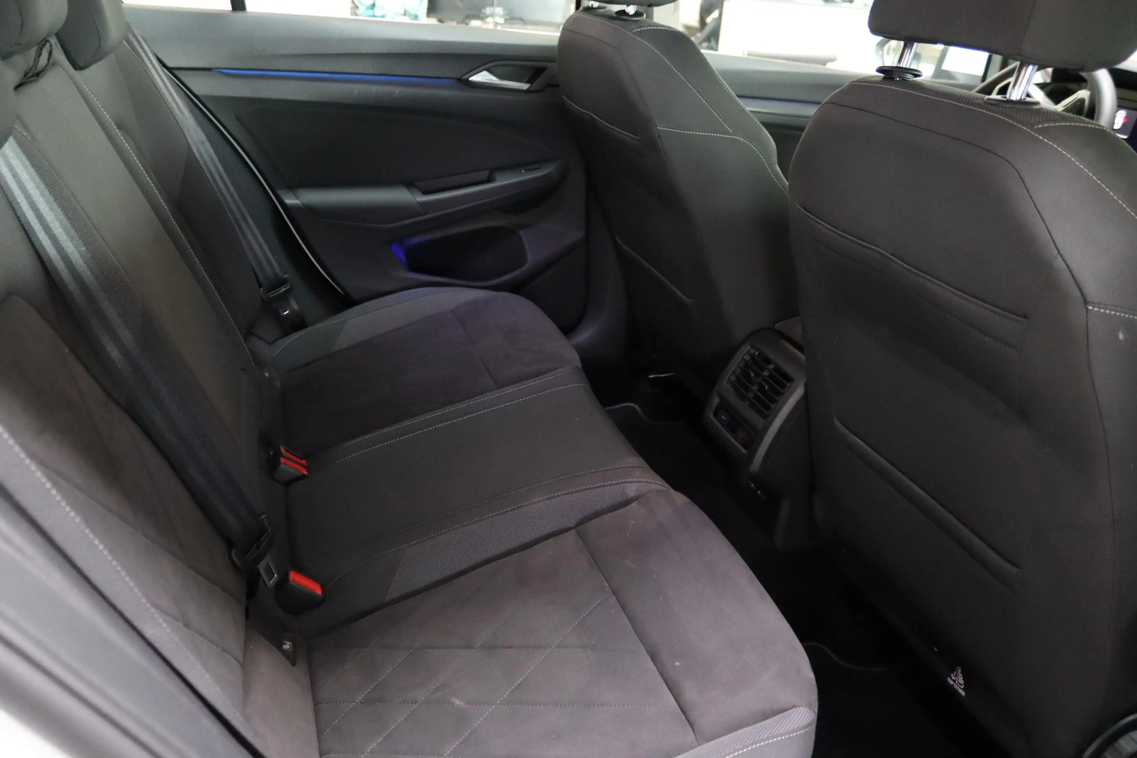 Volkswagen e-Golf VIII 1.4 eHybrid Style 150 kW (204 PS), Doppelk... — photo 15