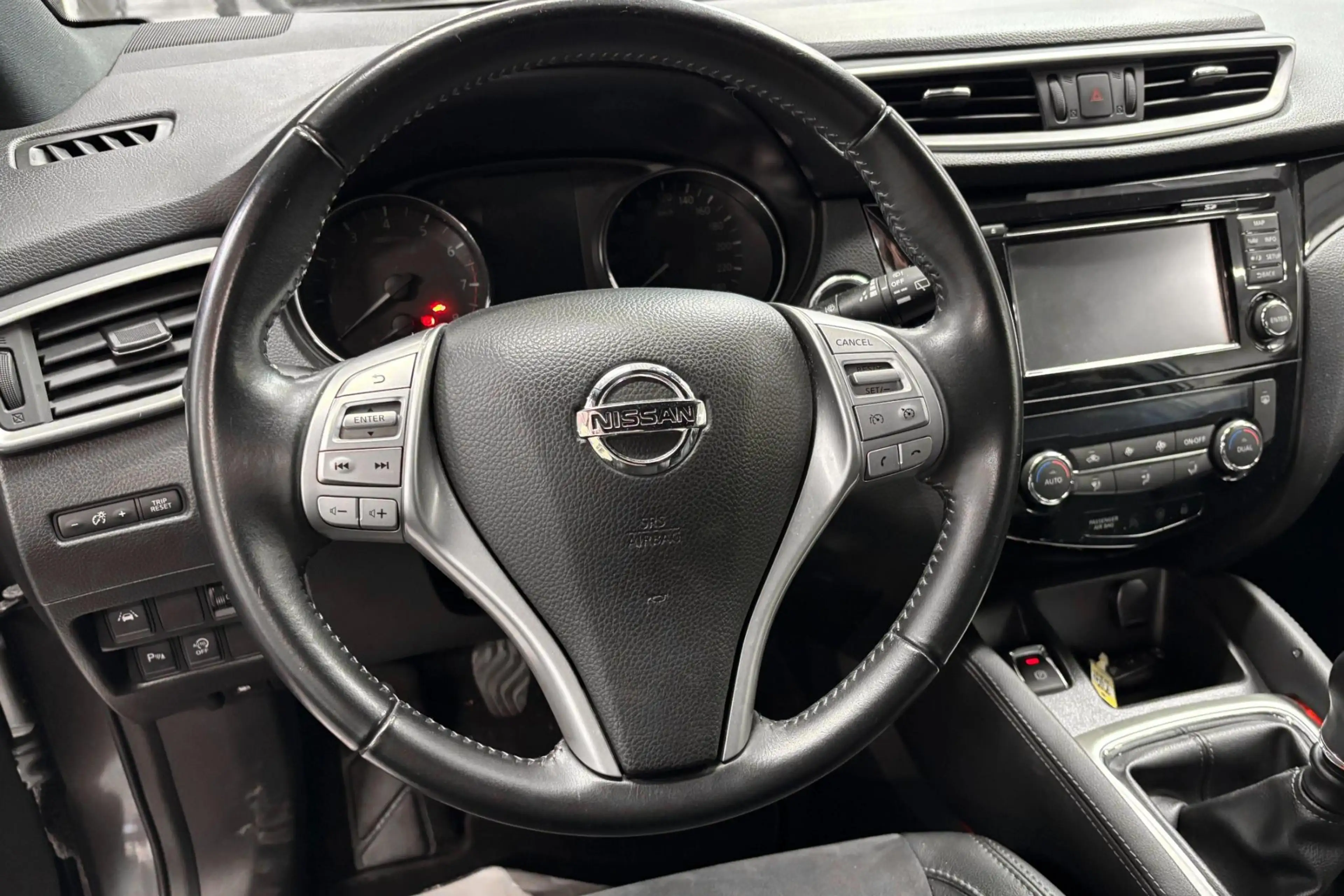 Nissan Qashqai 1.2 DIG-T N-Vision — photo 12
