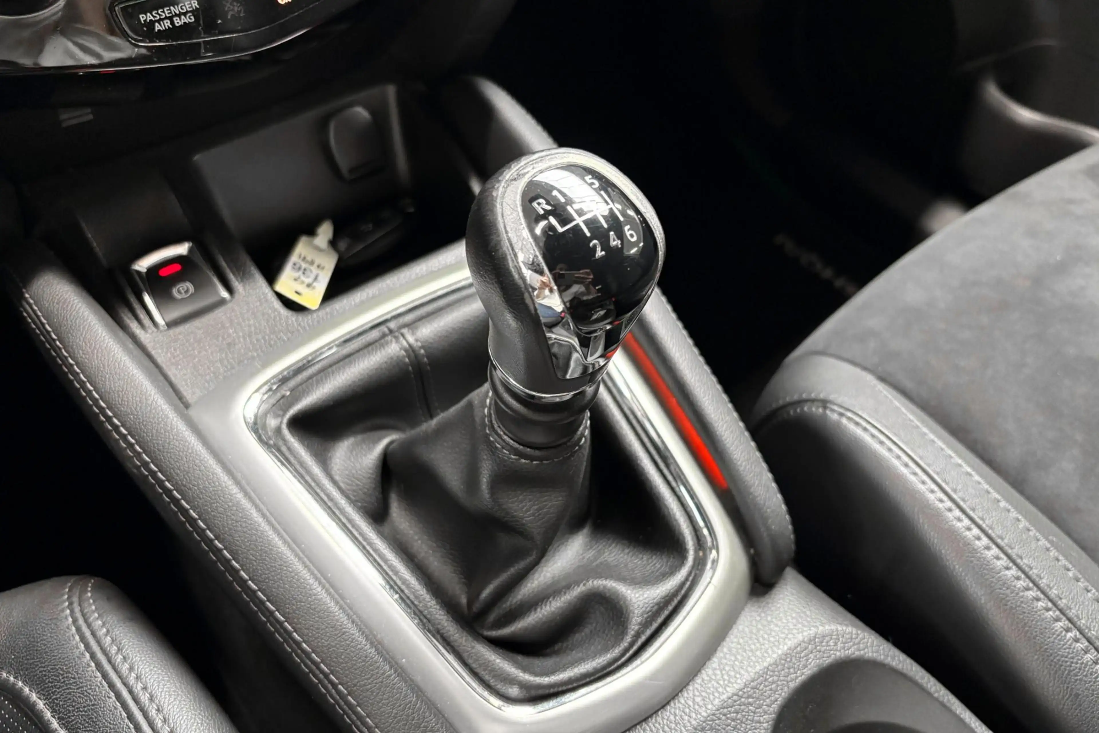 Nissan Qashqai 1.2 DIG-T N-Vision — photo 16
