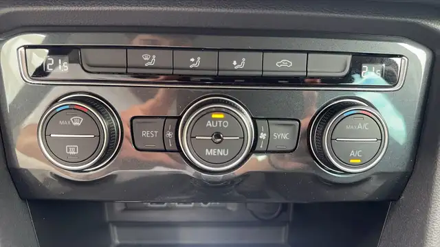 Volkswagen Tiguan view 13
