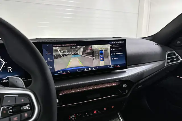 BMW 3 Series view 14
