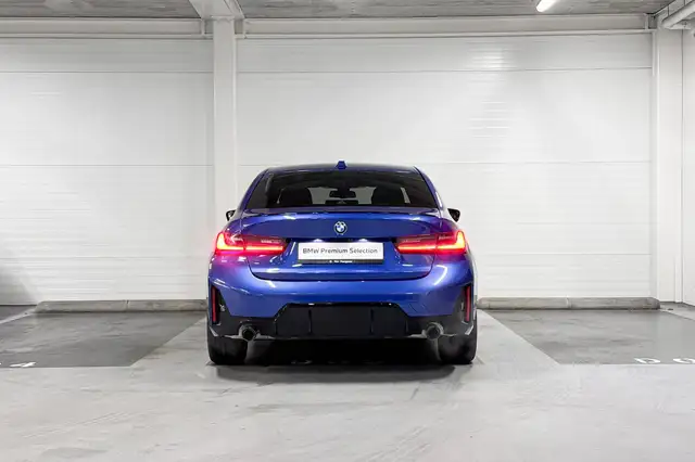 BMW 3 Series view 7