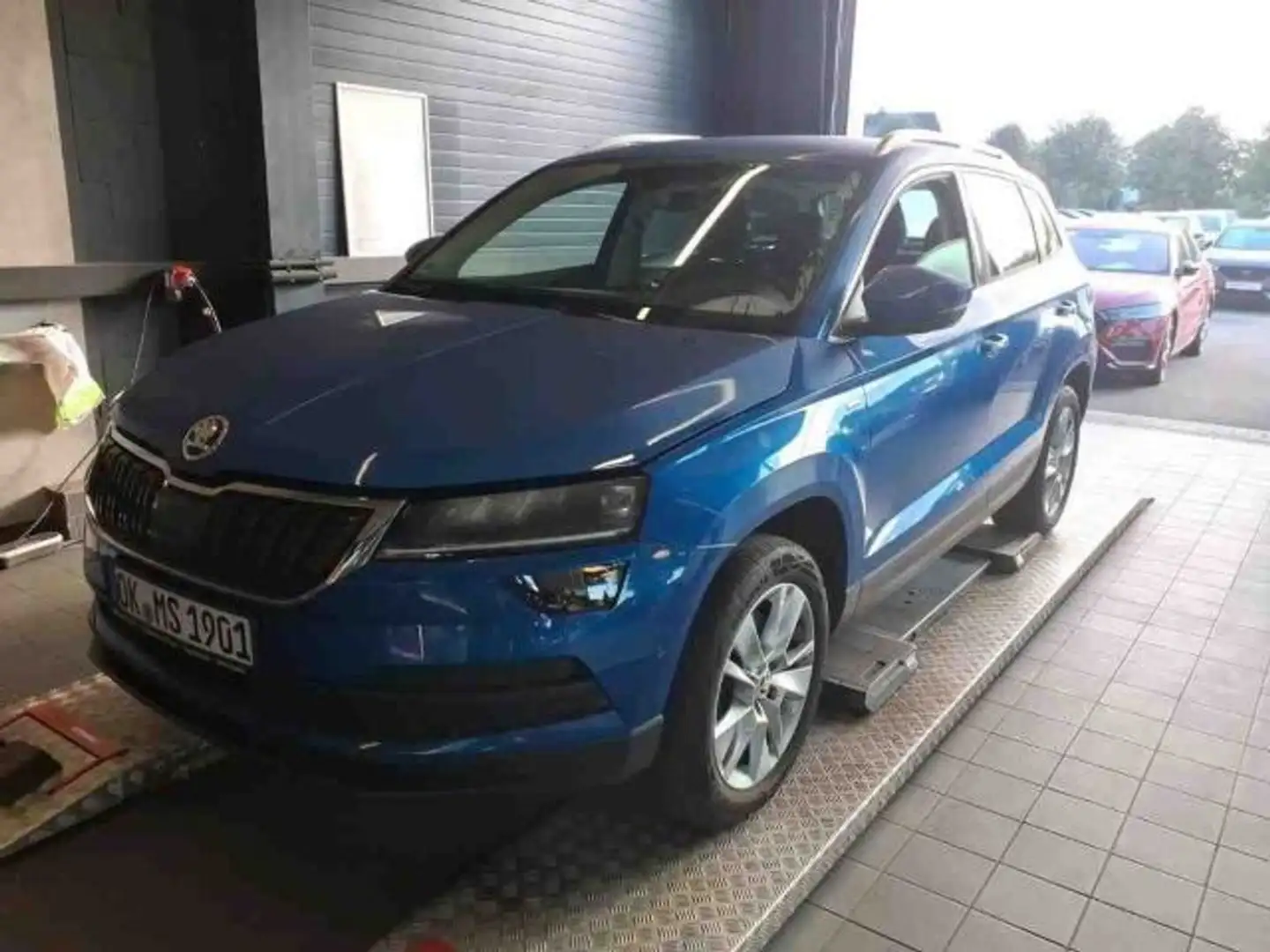 Skoda Karoq 2.0 TDI CLEVER LED+ACC+NAVI+APP+2xSHZ+360° Blau - 2