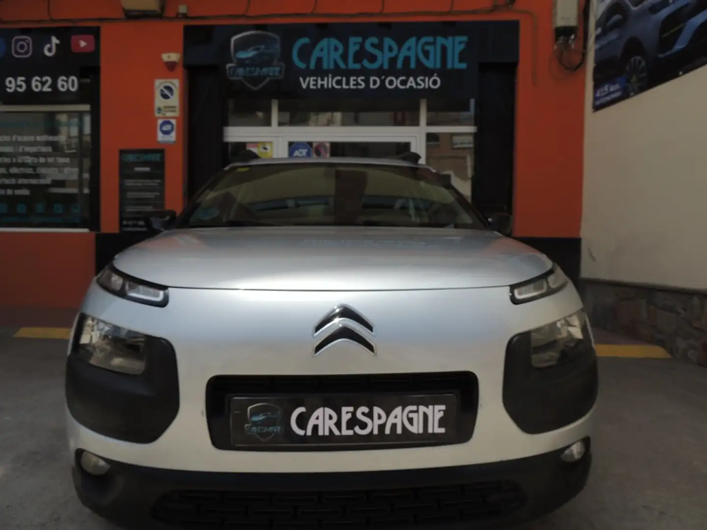 Citroen C4 Cactus 1.2 PureTech Feel 82 Gris - 2