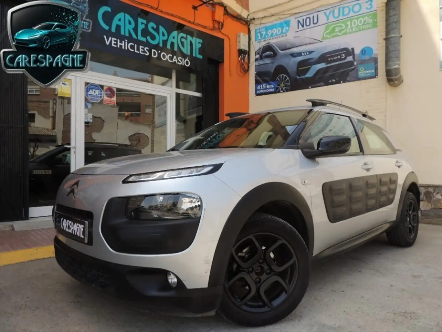 Citroen C4 Cactus 1.2 PureTech Feel 82 Gris - 1