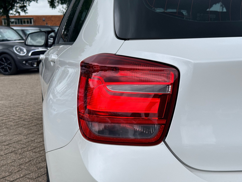BMW 118 1-serie 118i Upgrade Edition Sport|Nieuwe Ketting — photo 9