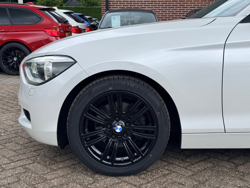BMW 118 1-serie 118i Upgrade Edition Sport|Nieuwe Ketting — photo 13