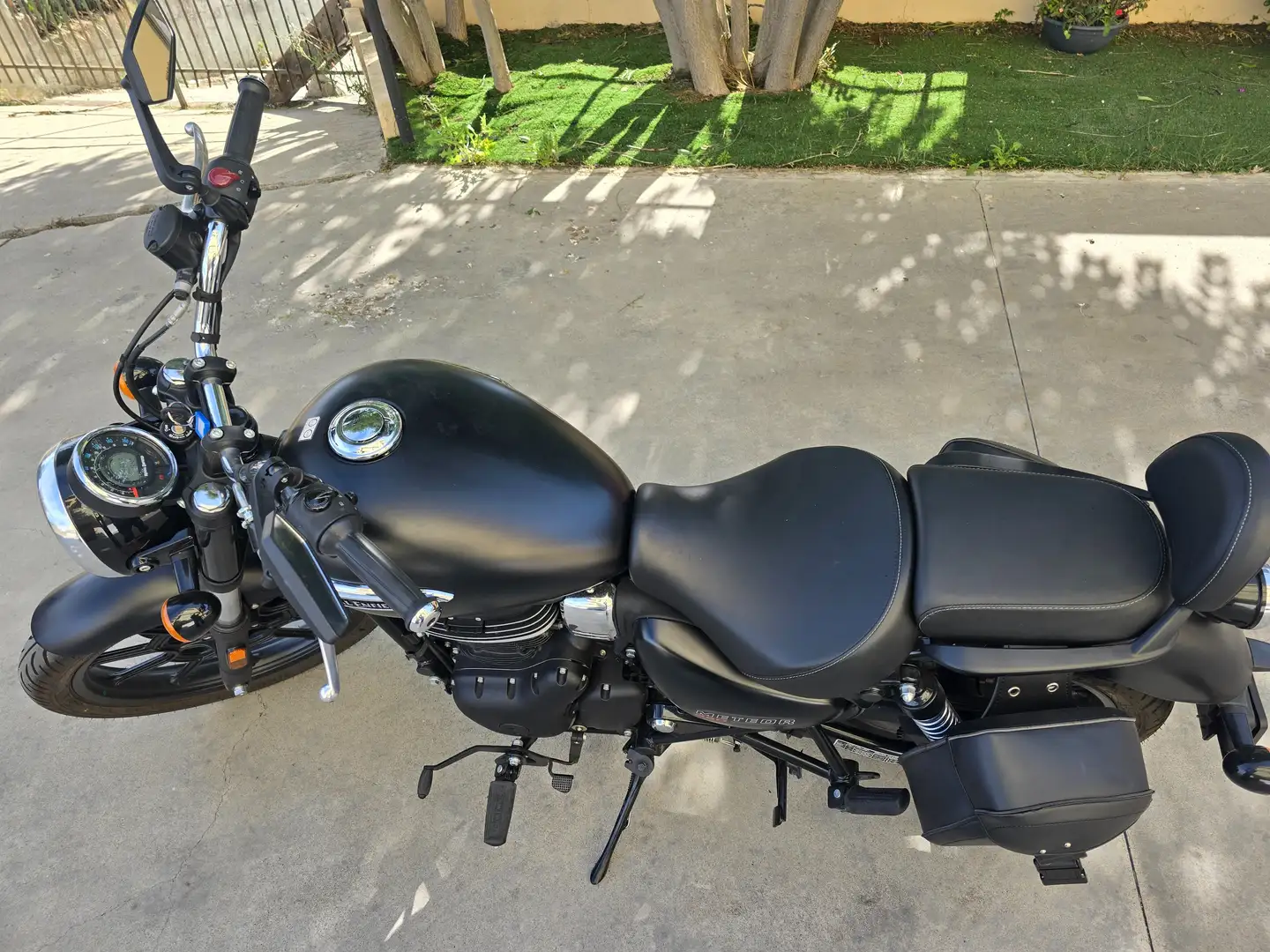 Royal Enfield Meteor 350 Negru - 2