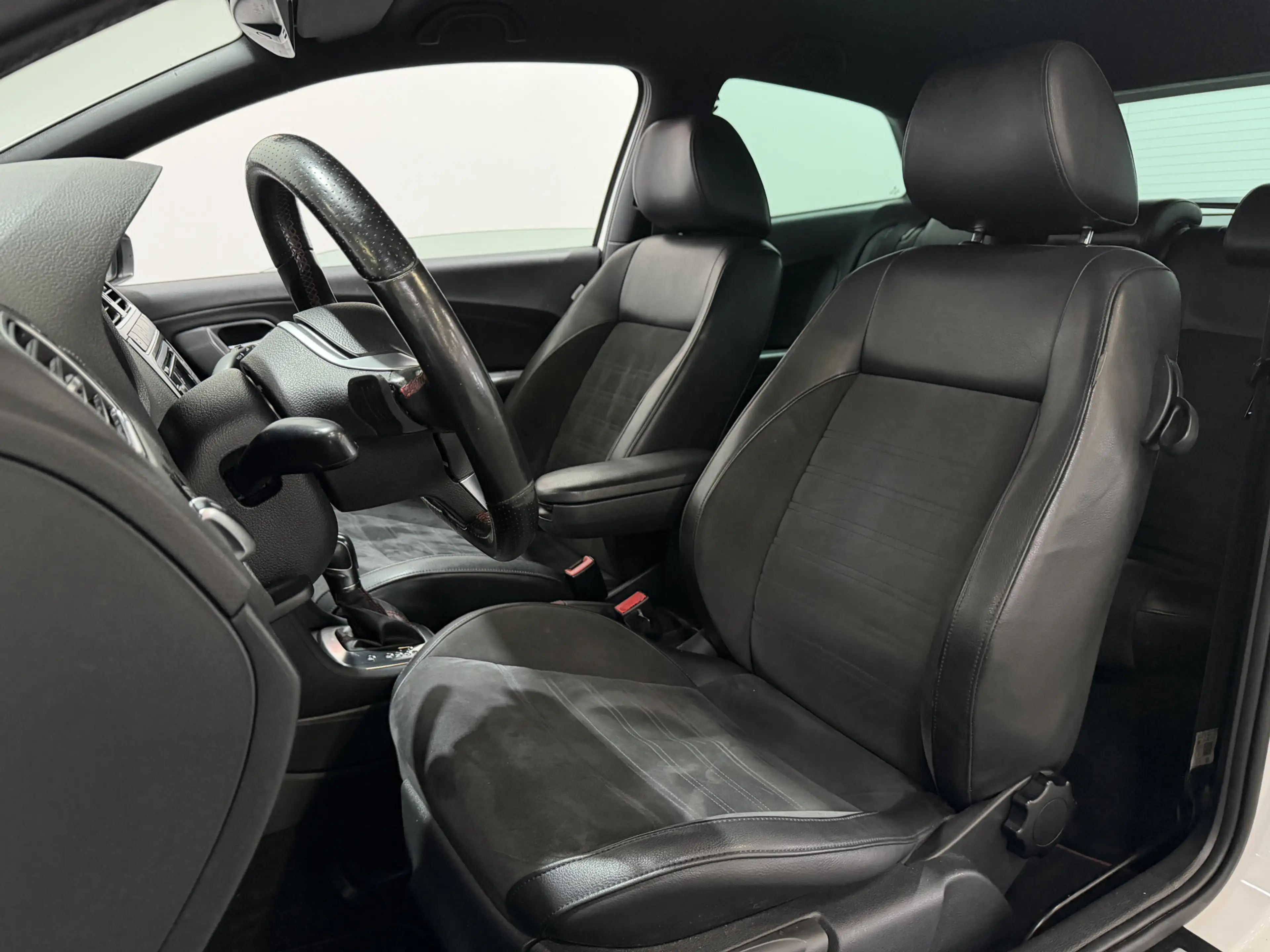 Volkswagen Polo GTI 1.4 TSI — photo 10