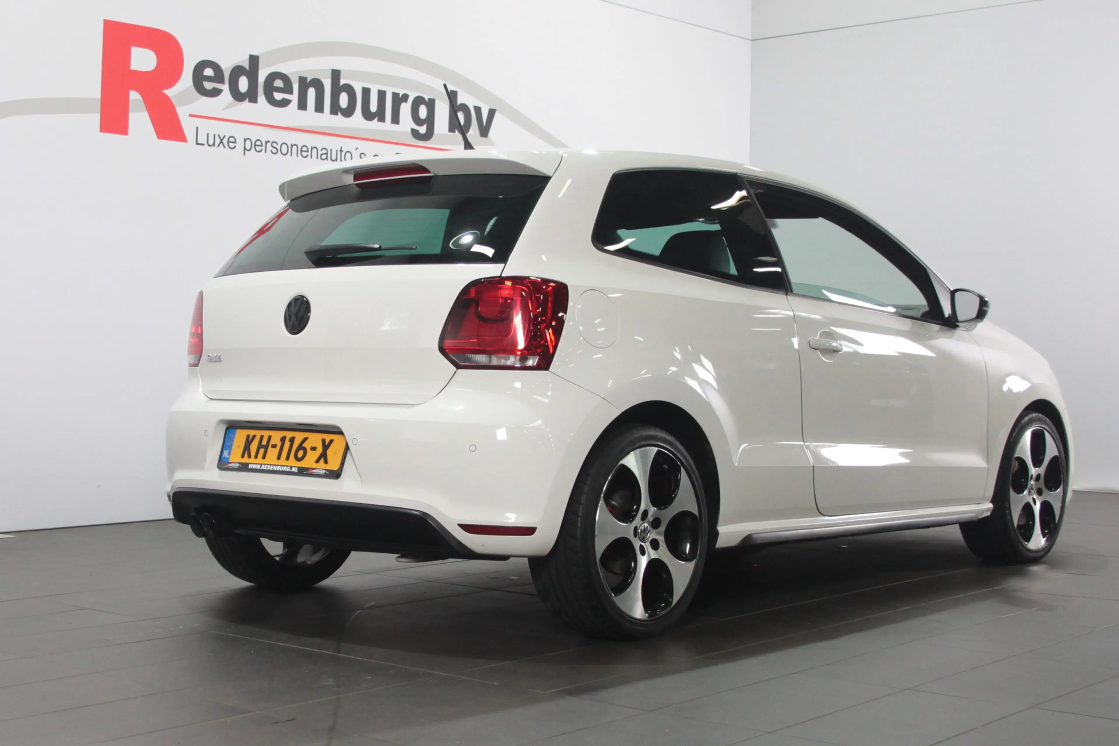 Volkswagen Polo GTI 1.4 TSI — photo 9
