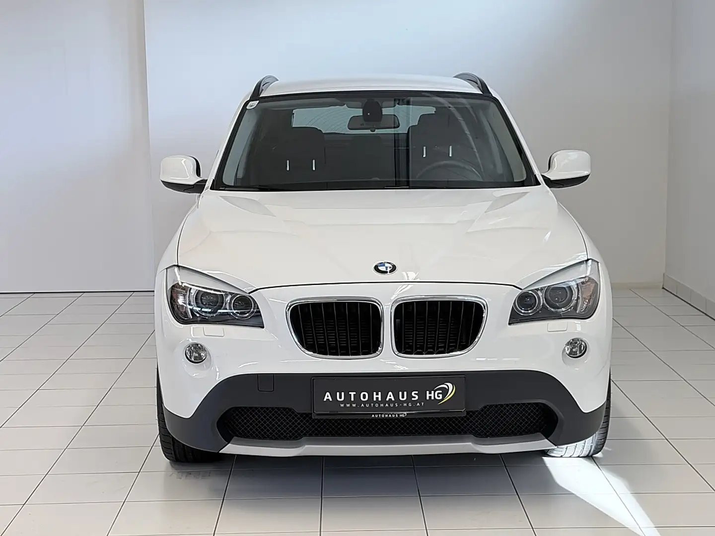 BMW X1 xDrive18d Österreich Paket*XENON*AHK* Blanc - 2