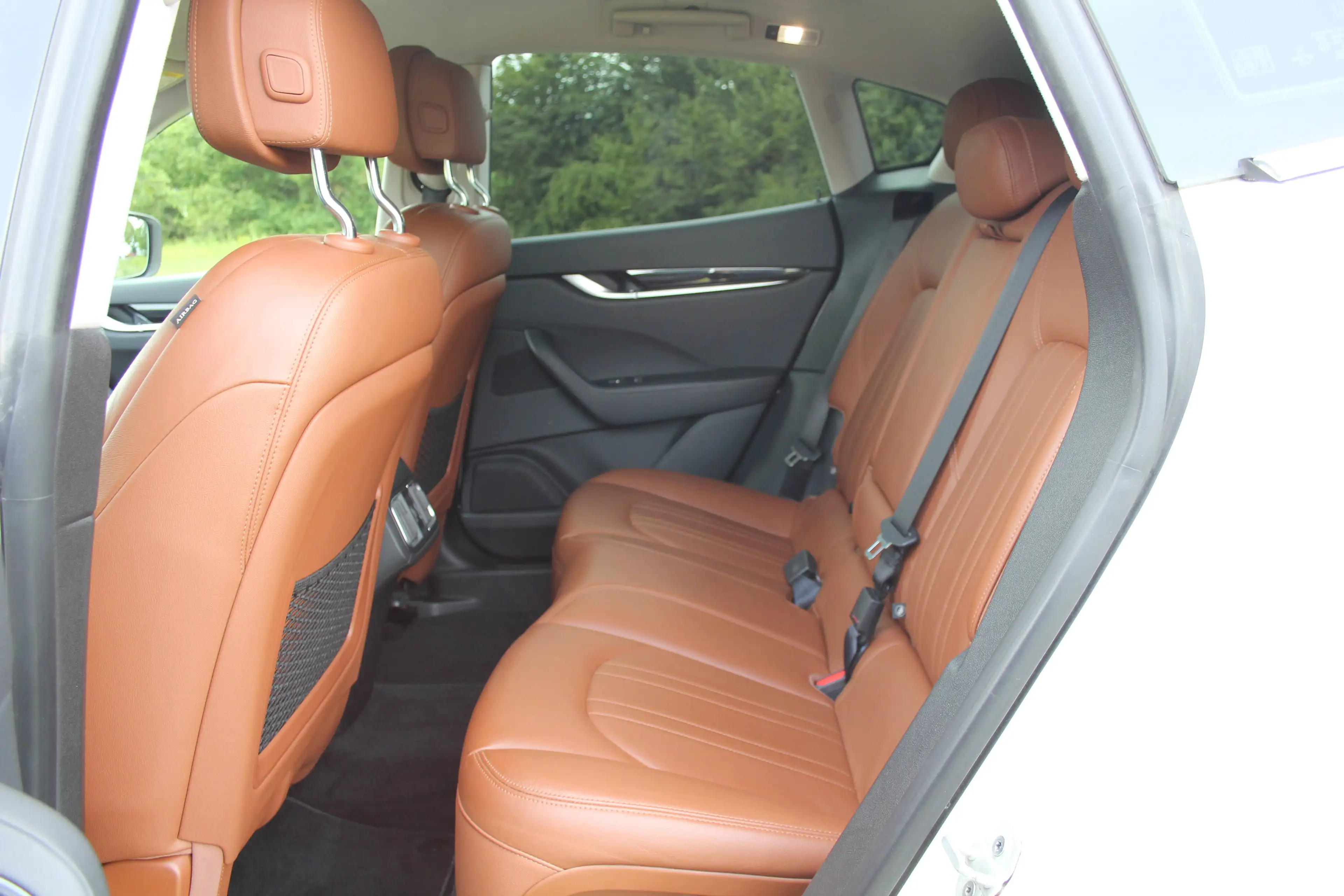 Maserati Levante Benzin — photo 10