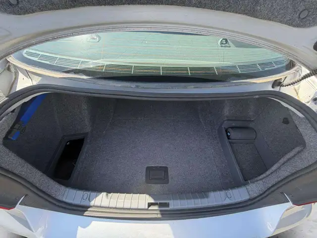 BMW 3 Series view 21