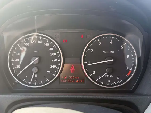 BMW 3 Series view 17