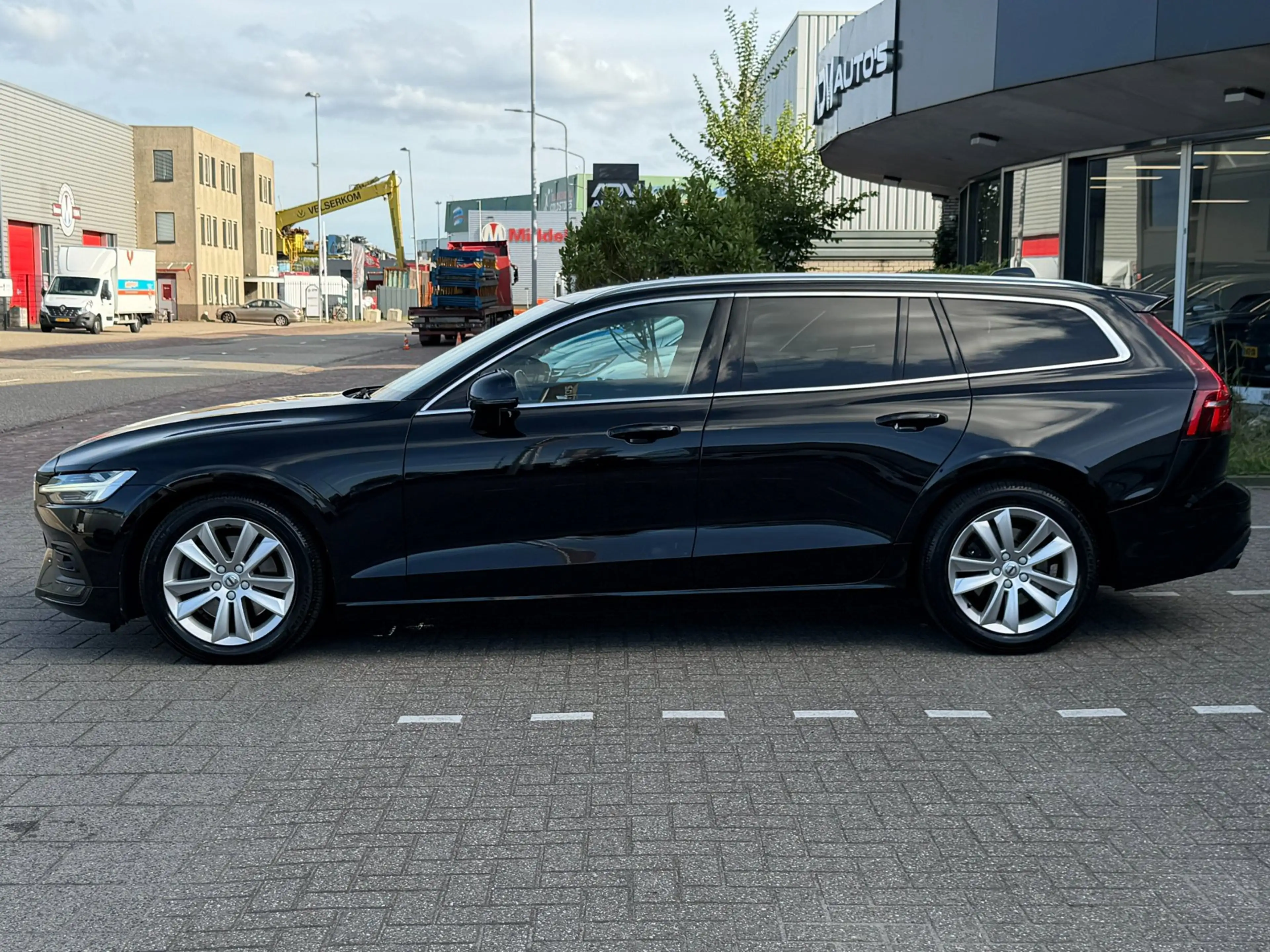 Volvo V60 2.0 B4 Business Pro l ACC l DEALER ONDERHOUDEN — photo 3