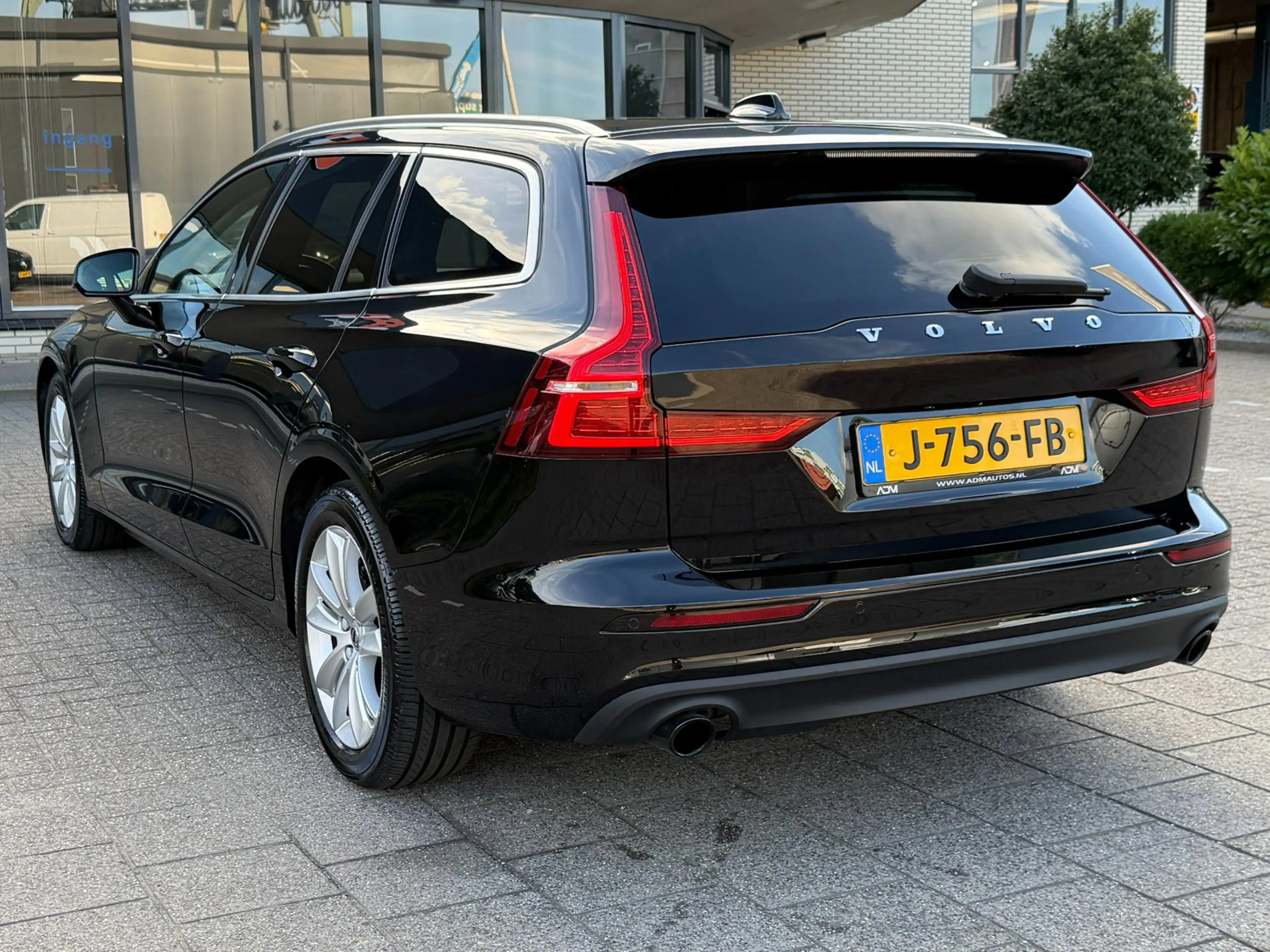 Volvo V60 2.0 B4 Business Pro l ACC l DEALER ONDERHOUDEN — photo 19