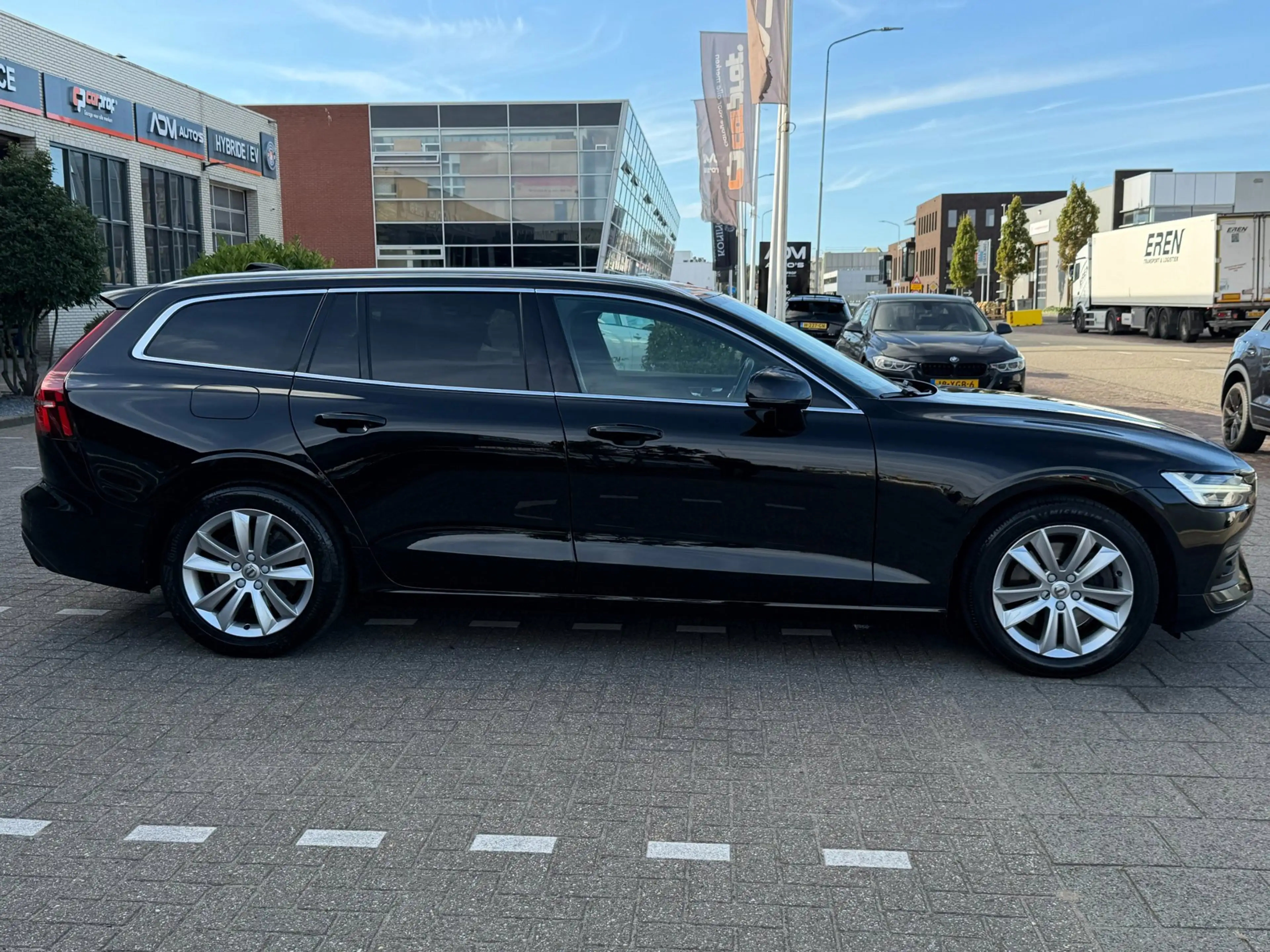 Volvo V60 2.0 B4 Business Pro l ACC l DEALER ONDERHOUDEN — photo 16