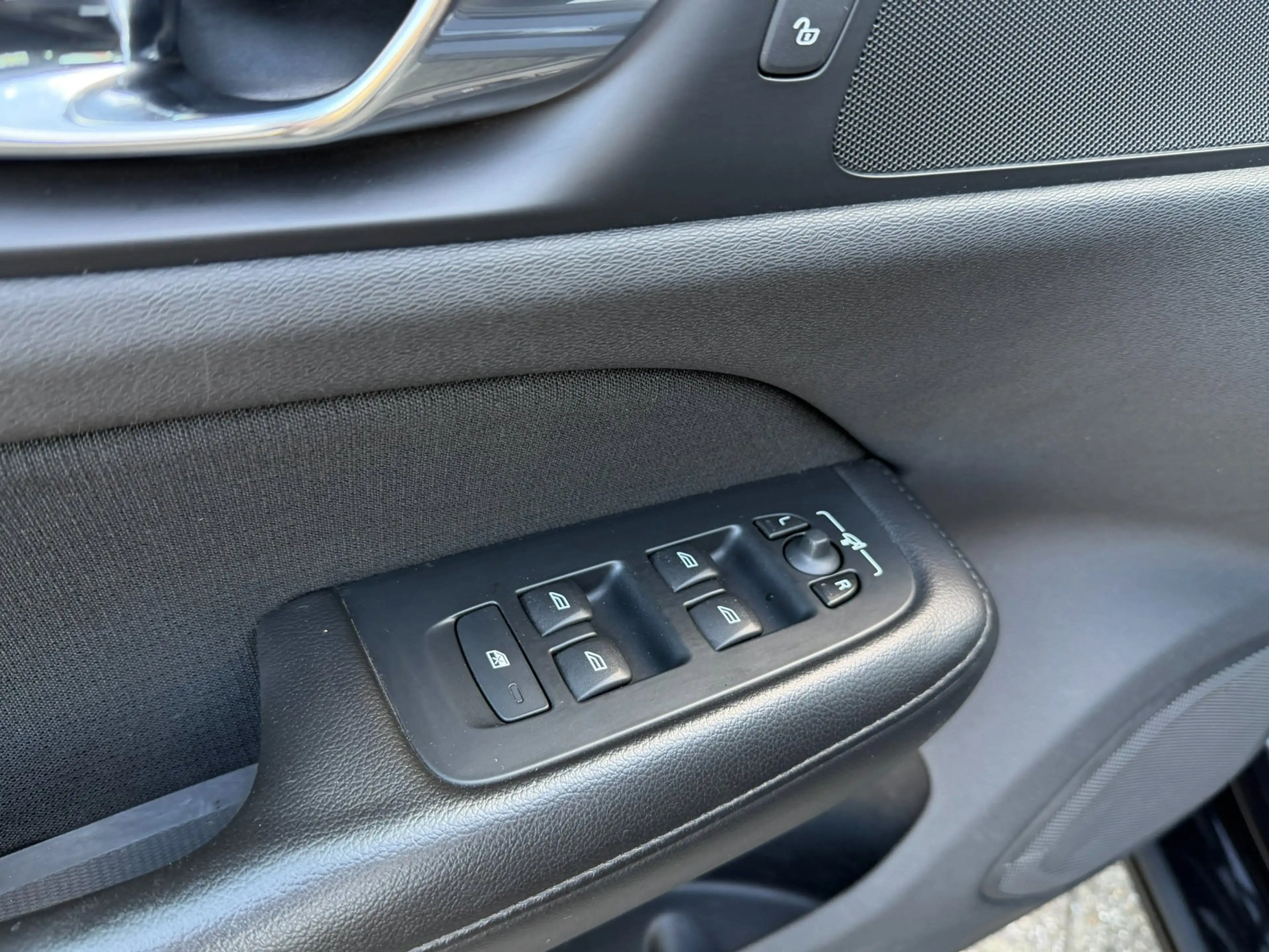 Volvo V60 2.0 B4 Business Pro l ACC l DEALER ONDERHOUDEN — photo 25