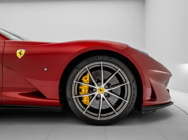 Ferrari 812 view 13
