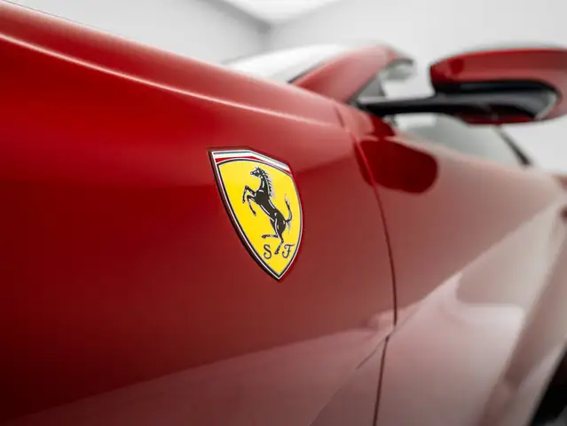 Ferrari 812 view 12