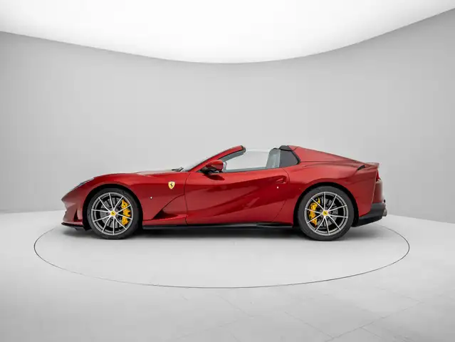 Ferrari 812 view 8