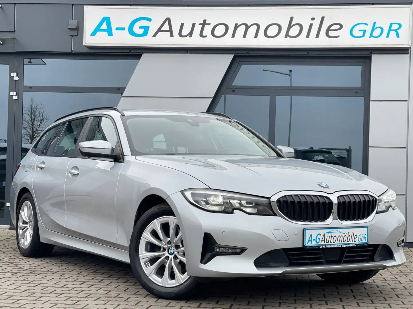 BMW 318 d Advantage/Live Cockpit Plus/Business-Paket Silber - 1