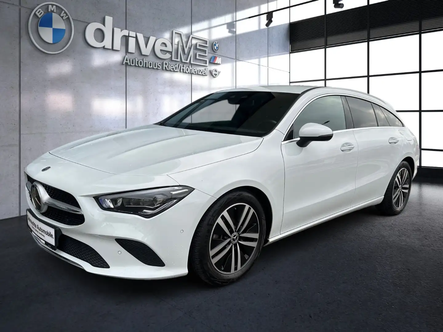 Mercedes-Benz CLA 200 d 4Matic Shooting Brake SB Progressive Weiß - 2