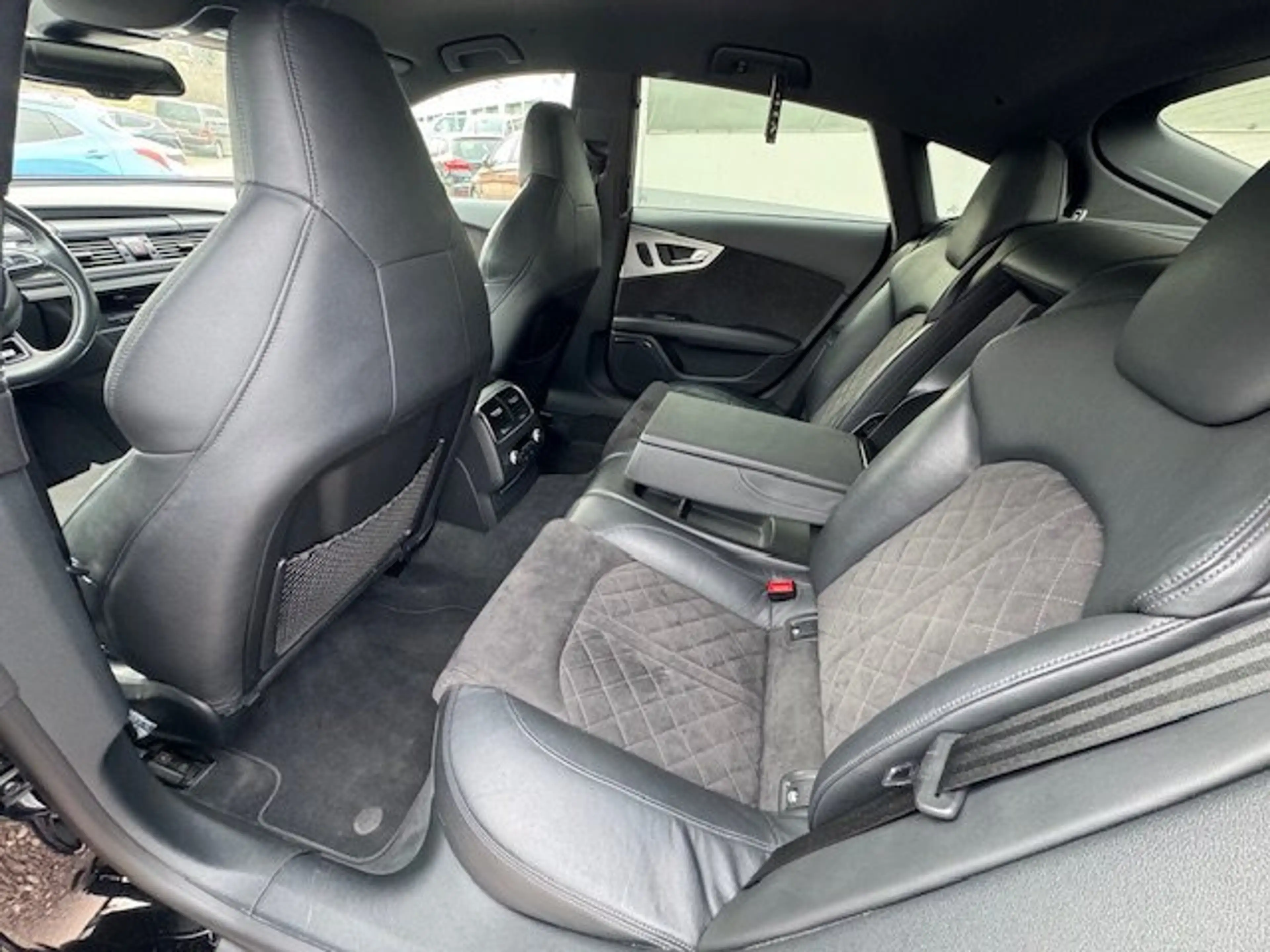 Audi S7 S7 4.0 TFSI quattro*HUD*DAB*Assist*Matrix* — photo 11