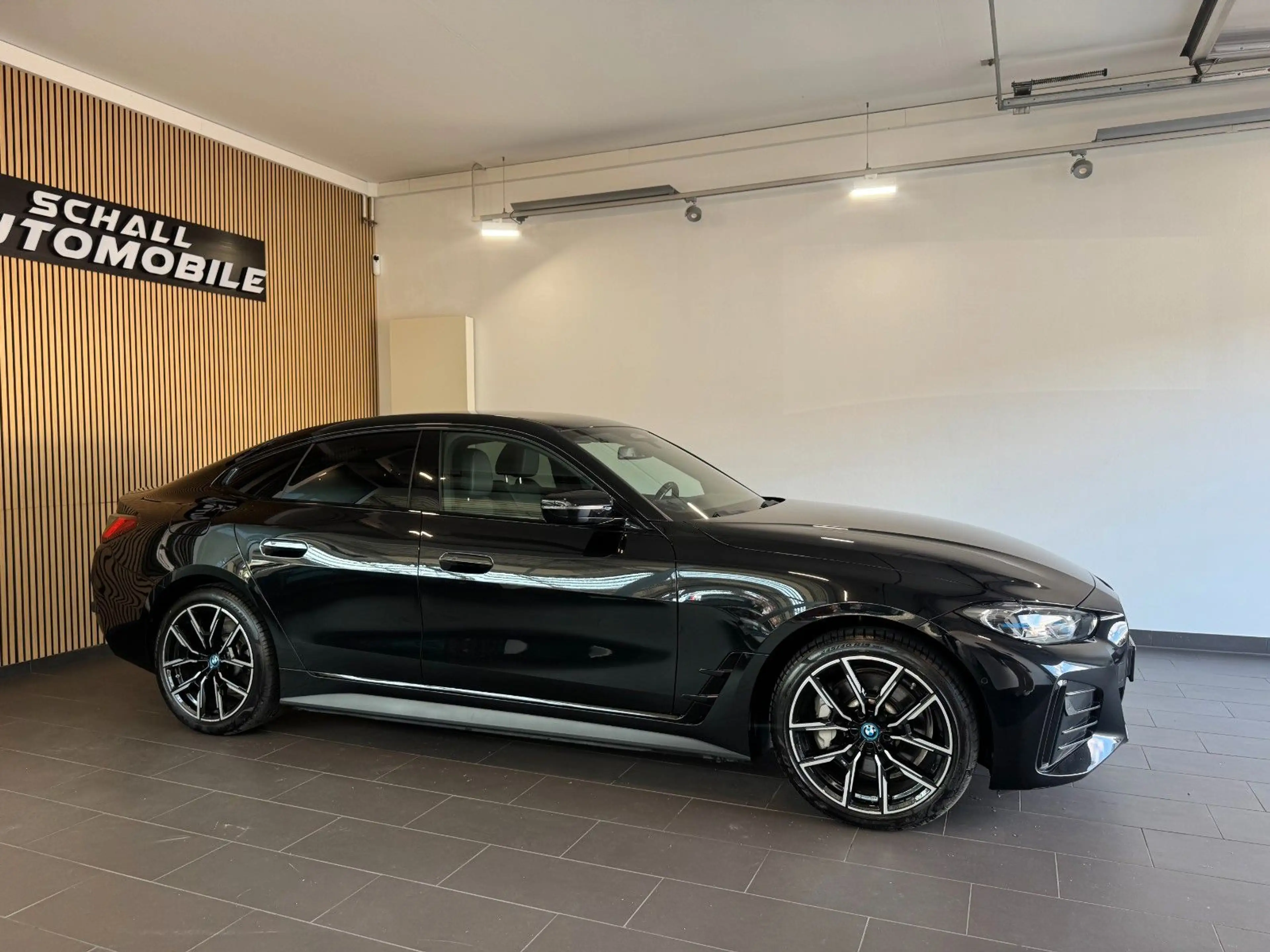 BMW i4 GC 35 *M-SPORT/DRV.-ASS-PRO/AHK/H&K/LASER/1HD — photo 4