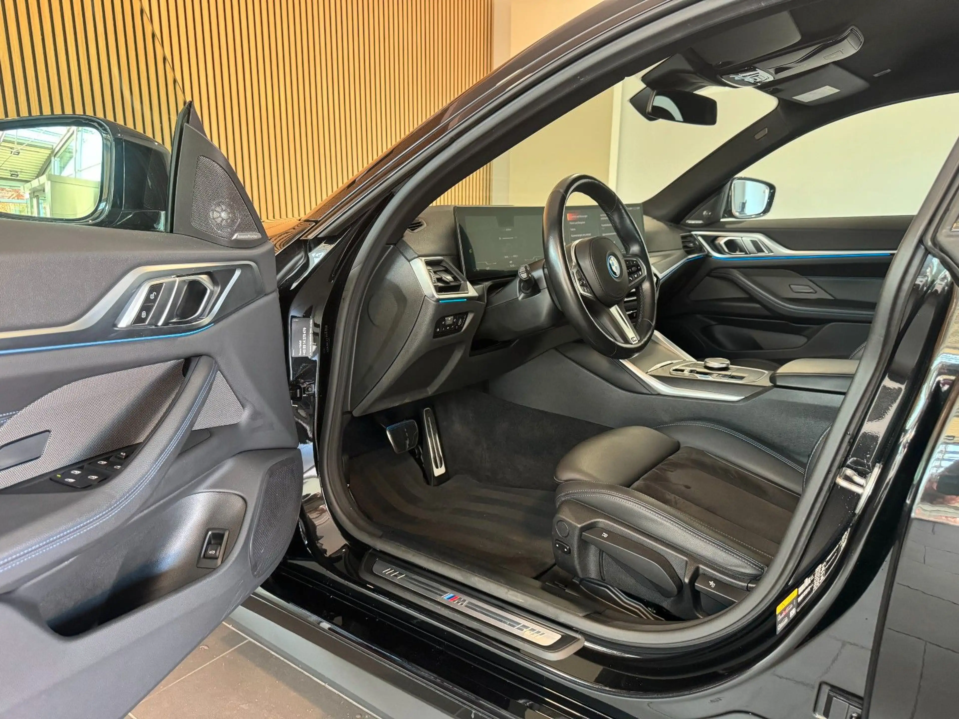 BMW i4 GC 35 *M-SPORT/DRV.-ASS-PRO/AHK/H&K/LASER/1HD — photo 11