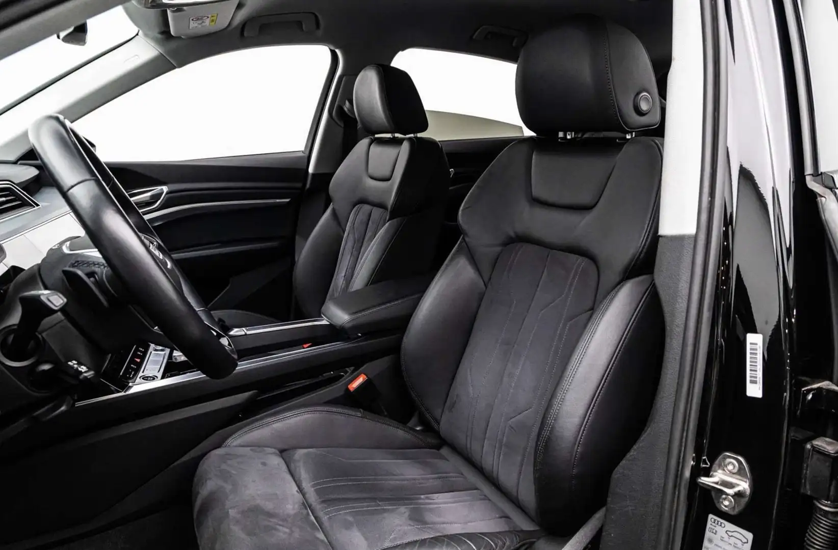 Audi e-tron 55 quattro S line Grau - 2