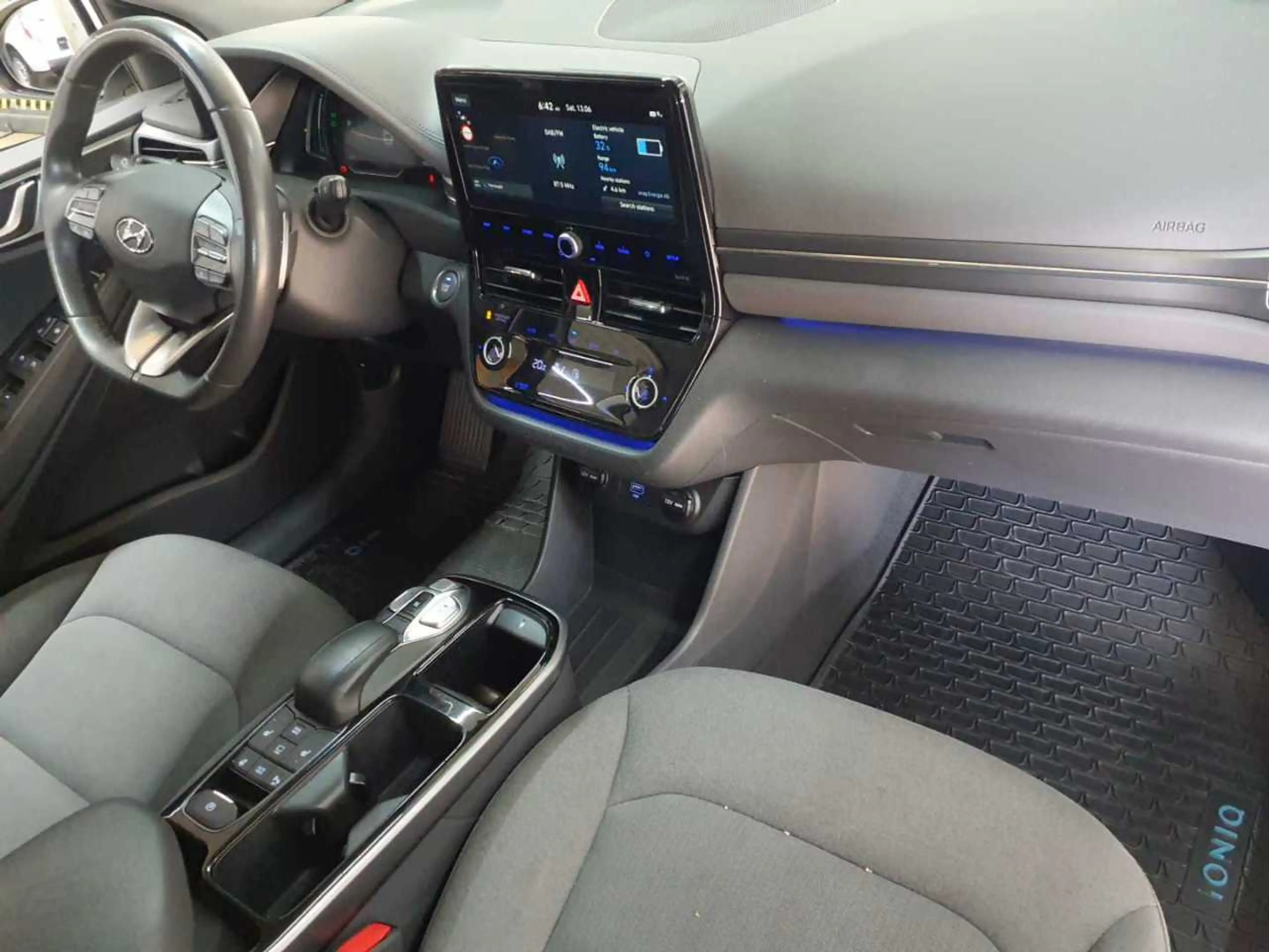 Hyundai IONIQ Elektro Style SoH 95,2% — photo 13