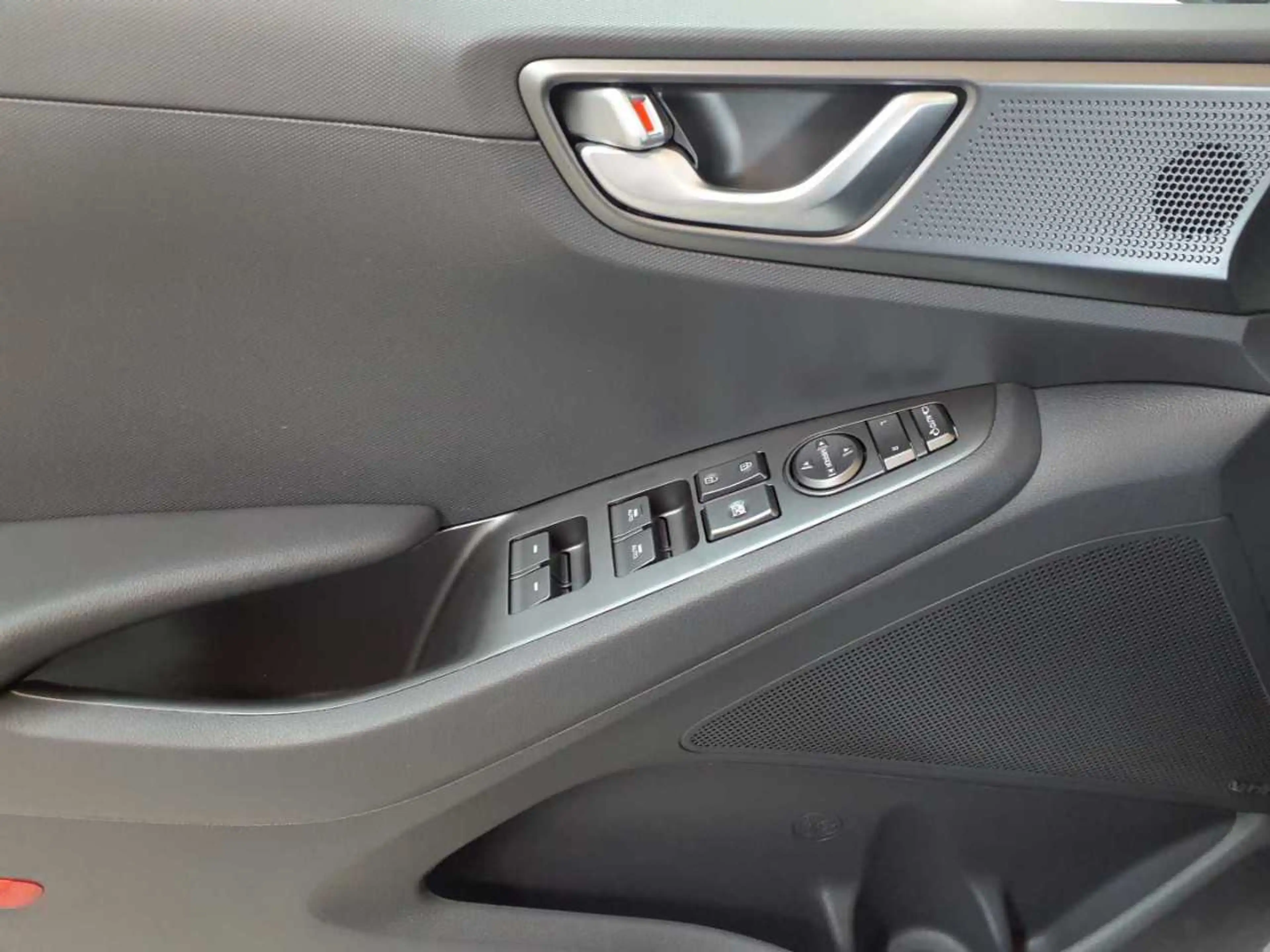 Hyundai IONIQ Elektro Style SoH 95,2% — photo 4