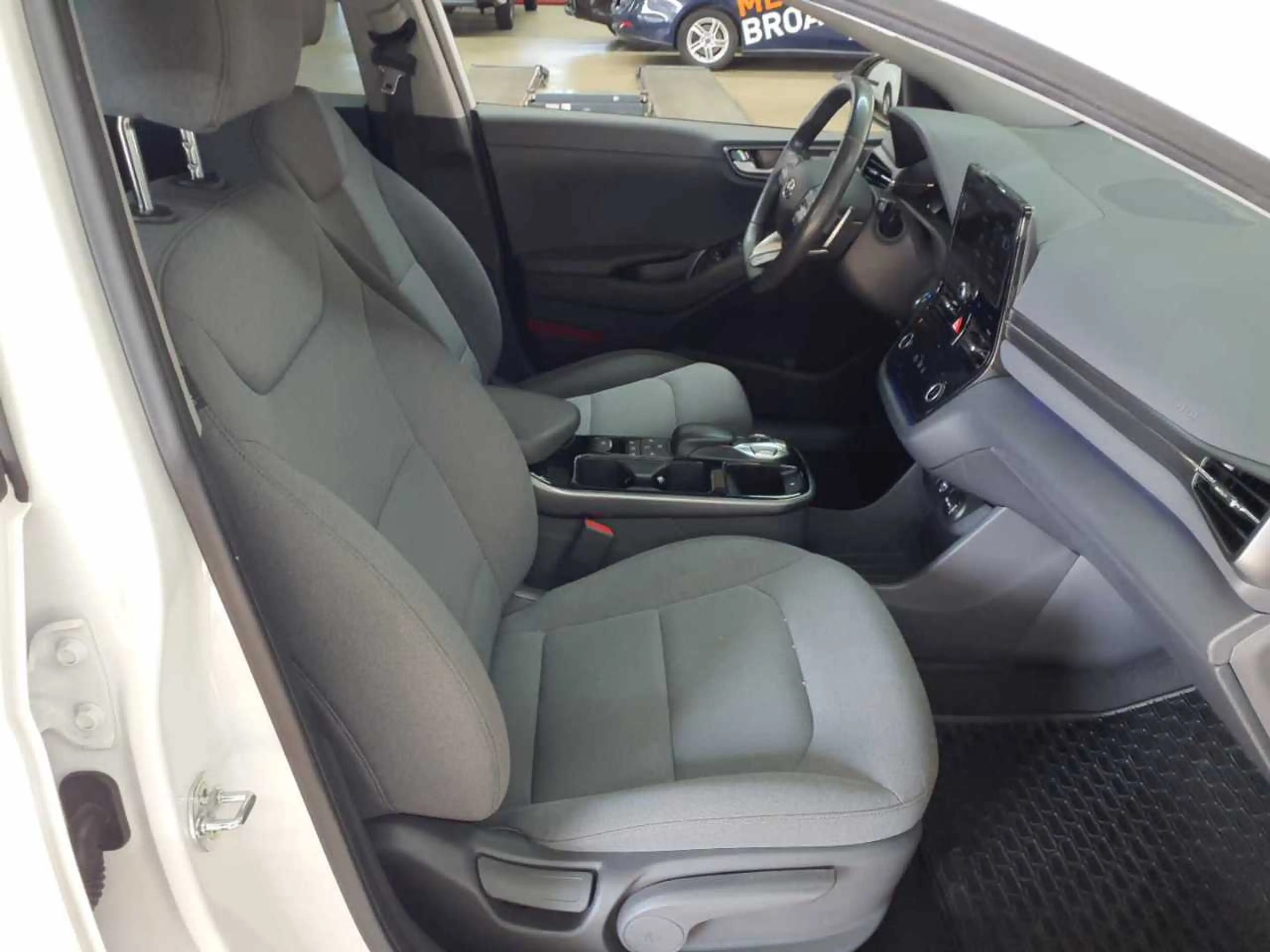 Hyundai IONIQ Elektro Style SoH 95,2% — photo 12
