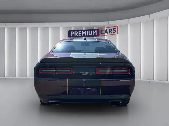 Dodge Challenger view 4
