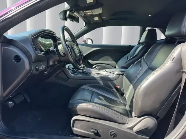 Dodge Challenger view 10