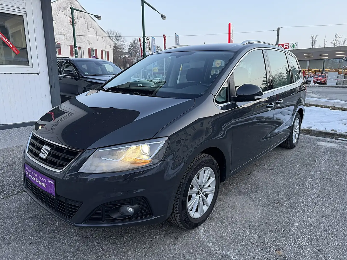 SEAT Alhambra Executive 2,0 TDI 127g *1.Hand* Grau - 2