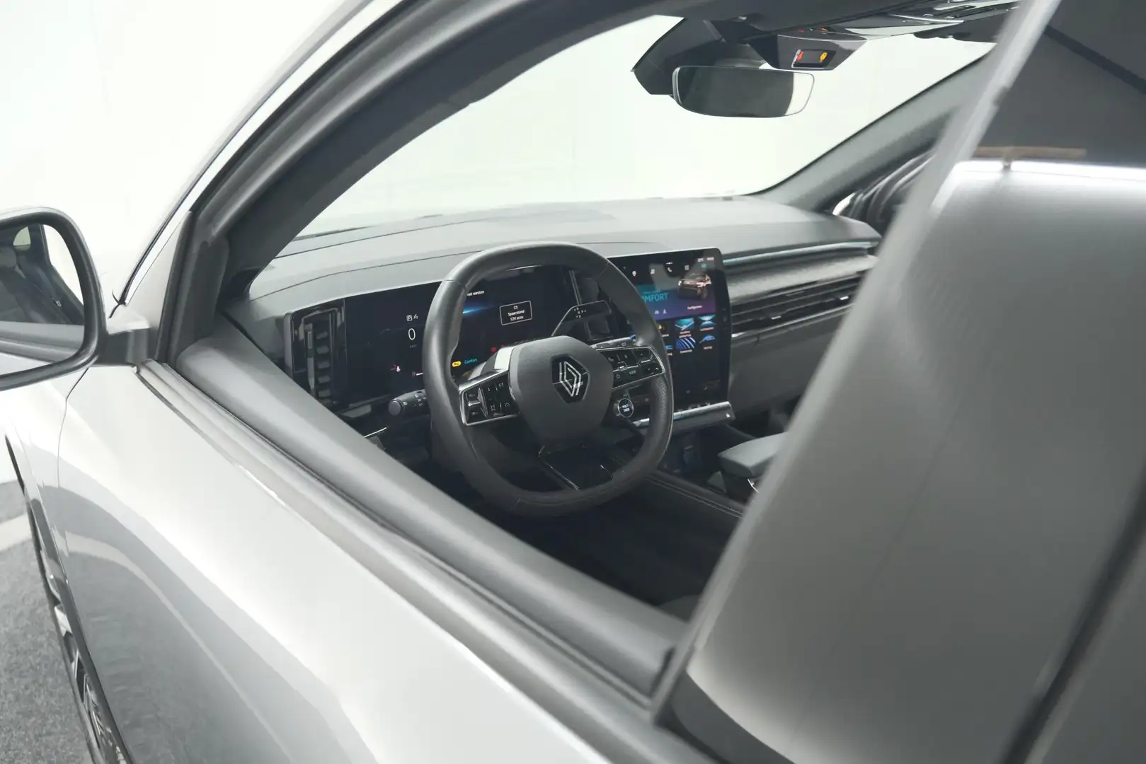 Renault Austral Mild Hybrid 160 X-Tronic Techno | Panoramadak | 36 Grijs - 2