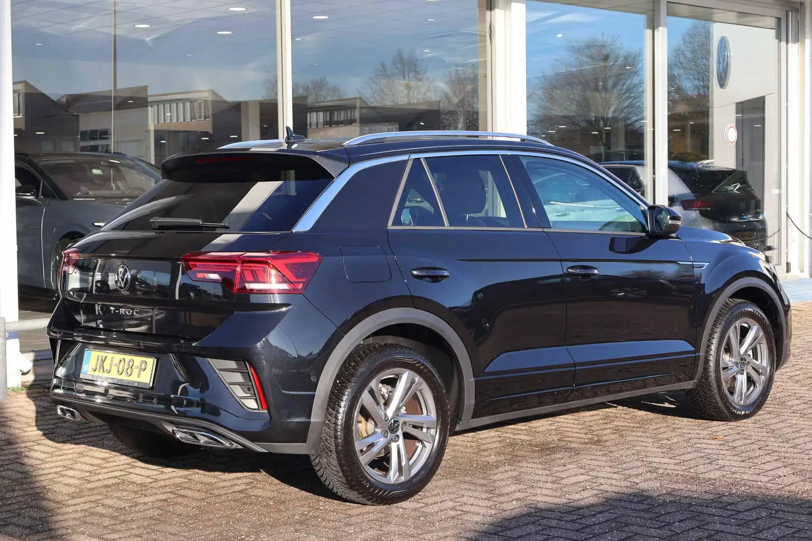 Volkswagen T-Roc 1.5 TSI 150pk DSG R-Line | Trekhaak Afneembaar | N Noir - 2