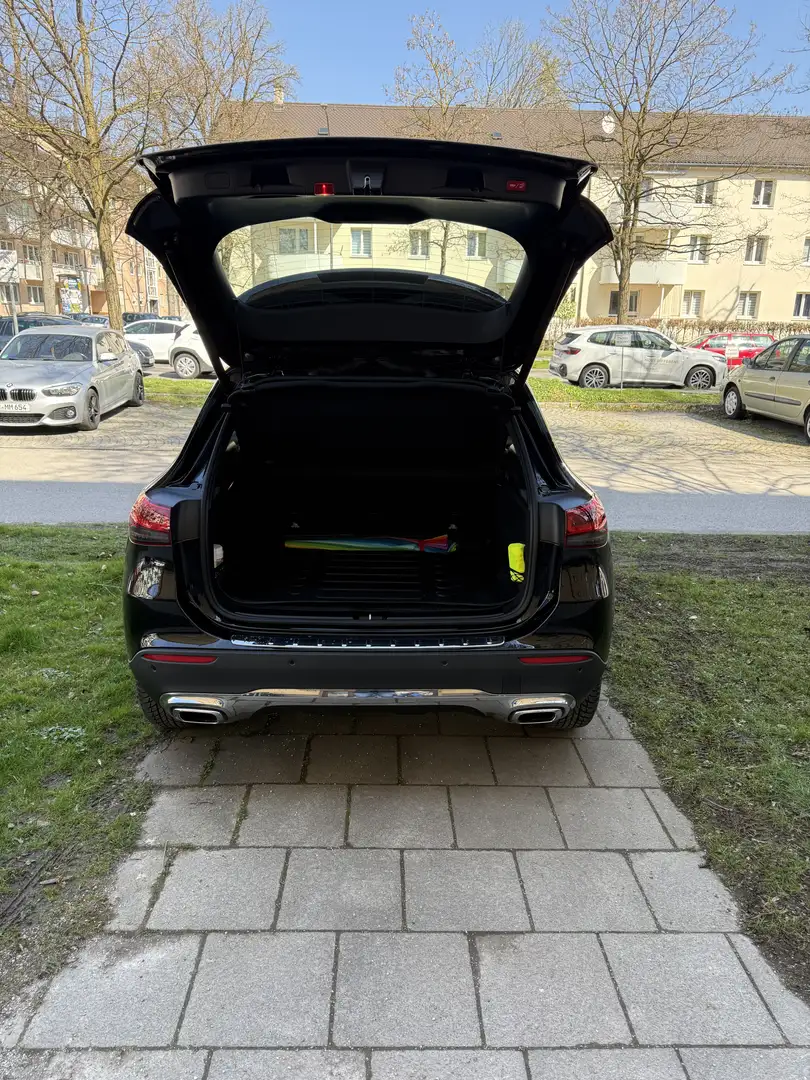 Mercedes-Benz GLA 180 GLA 180 (247.784) Schwarz - 2
