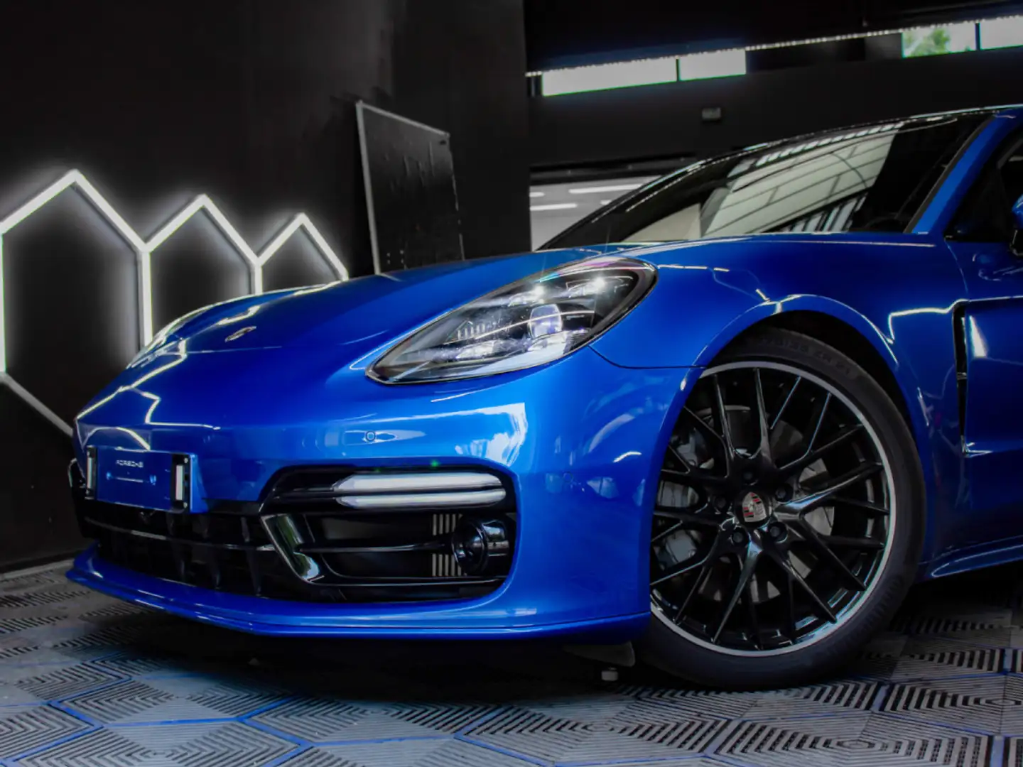 Porsche Panamera 4S Sport Turismo Bleu - 2