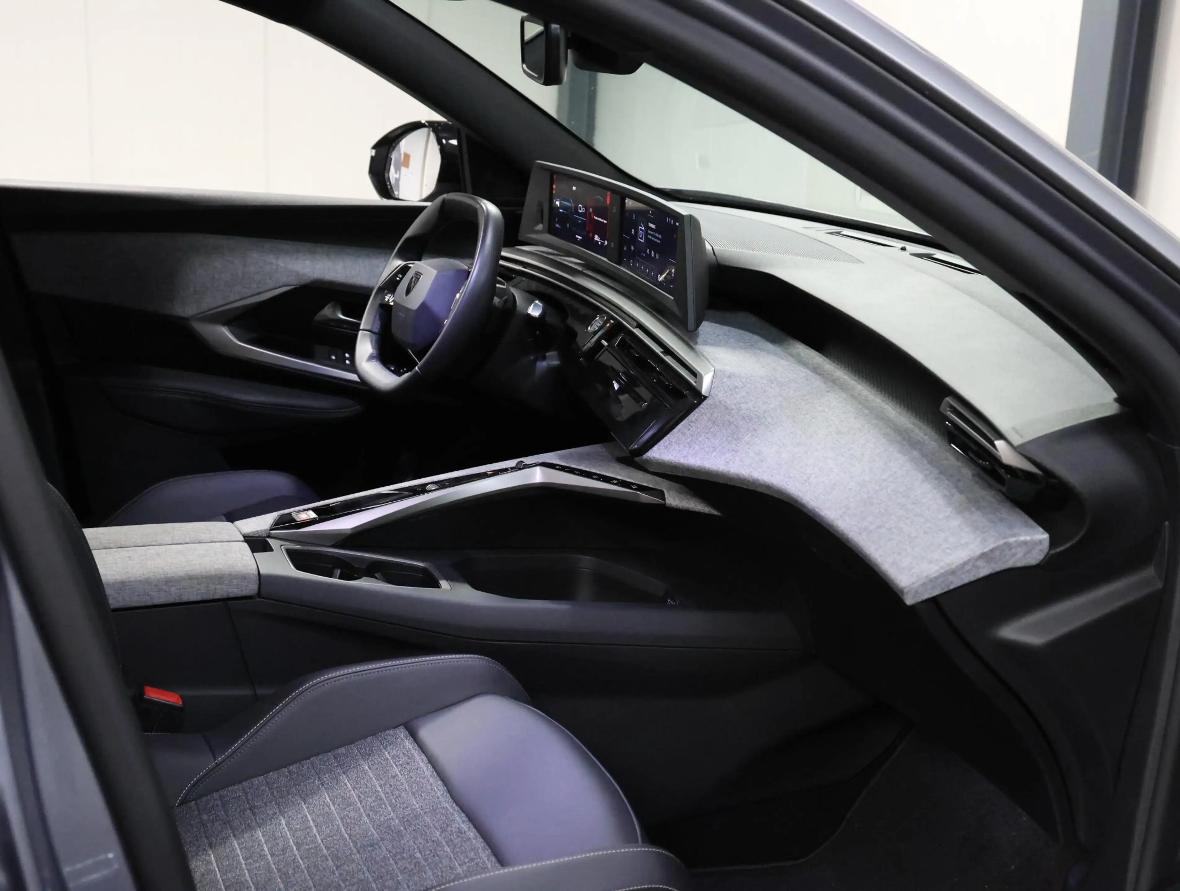Peugeot 5008 145pk Hybrid Allure | Trekhaak | AUTOMAAT | Naviga — photo 8