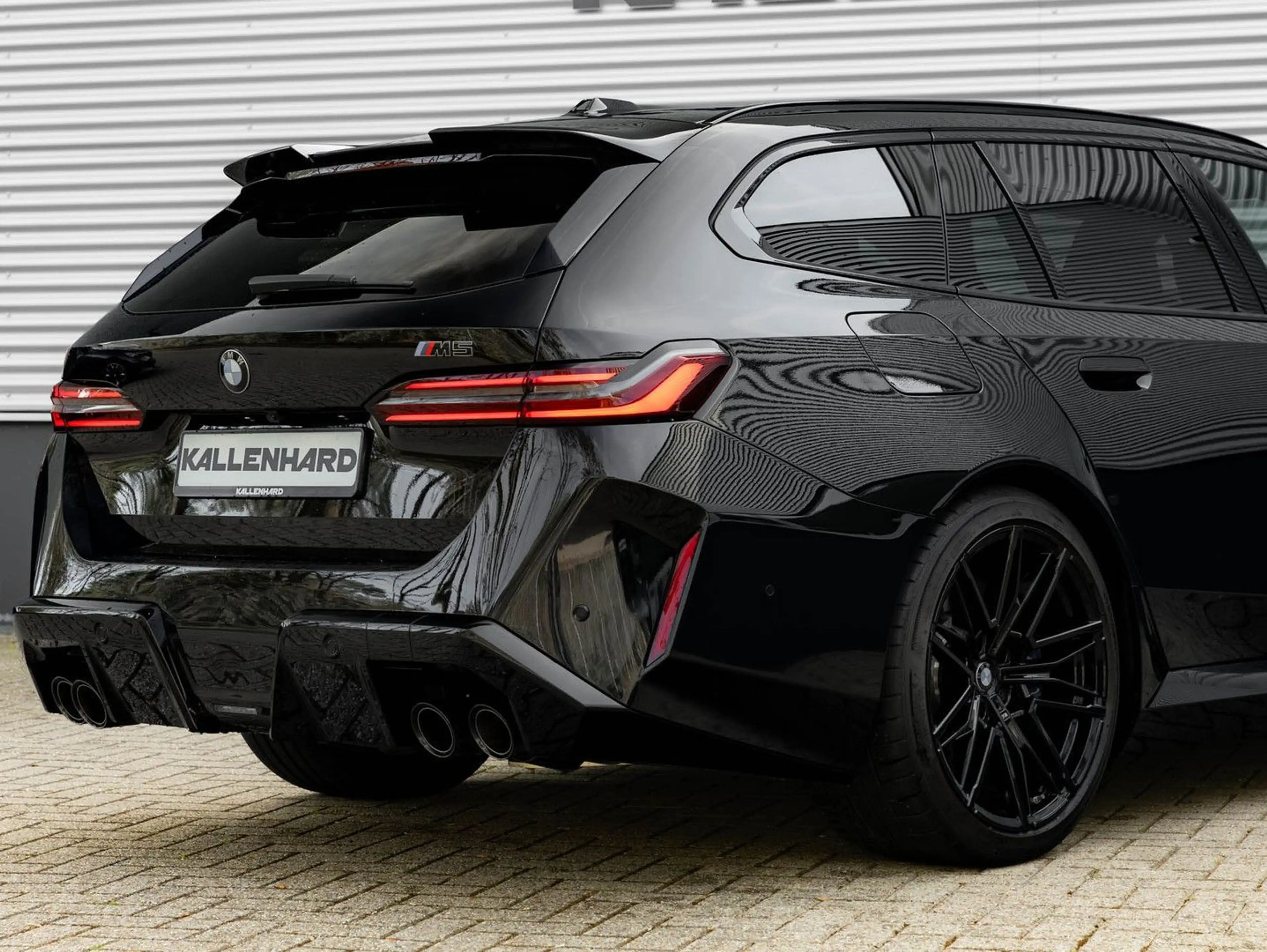 BMW M5 5-serie Touring - Pano - AHK - Bowers & Wilki — photo 13