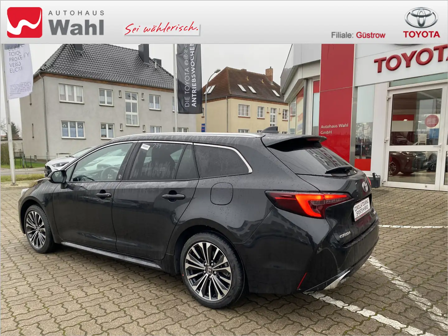 Toyota Corolla Touring Sports 2.0 Hybrid Team D Noir - 2