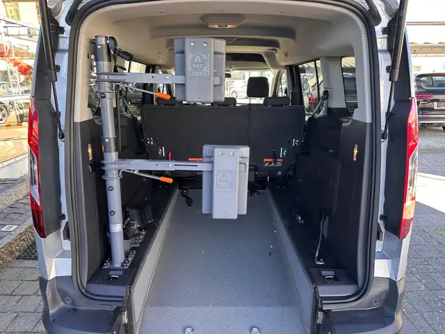 Ford Grand Tourneo Connect*ROLLSTUHLRAMPE*KLIMA*NAVI`