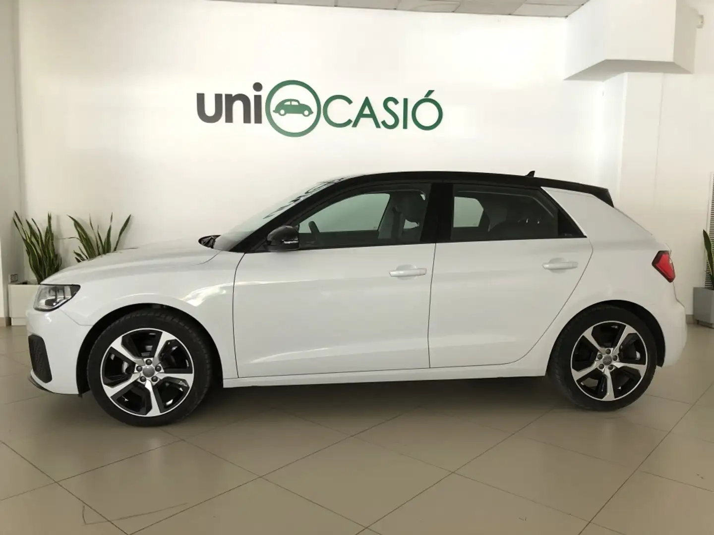 Audi A1 Sportback 25 TFSI Blanc - 2