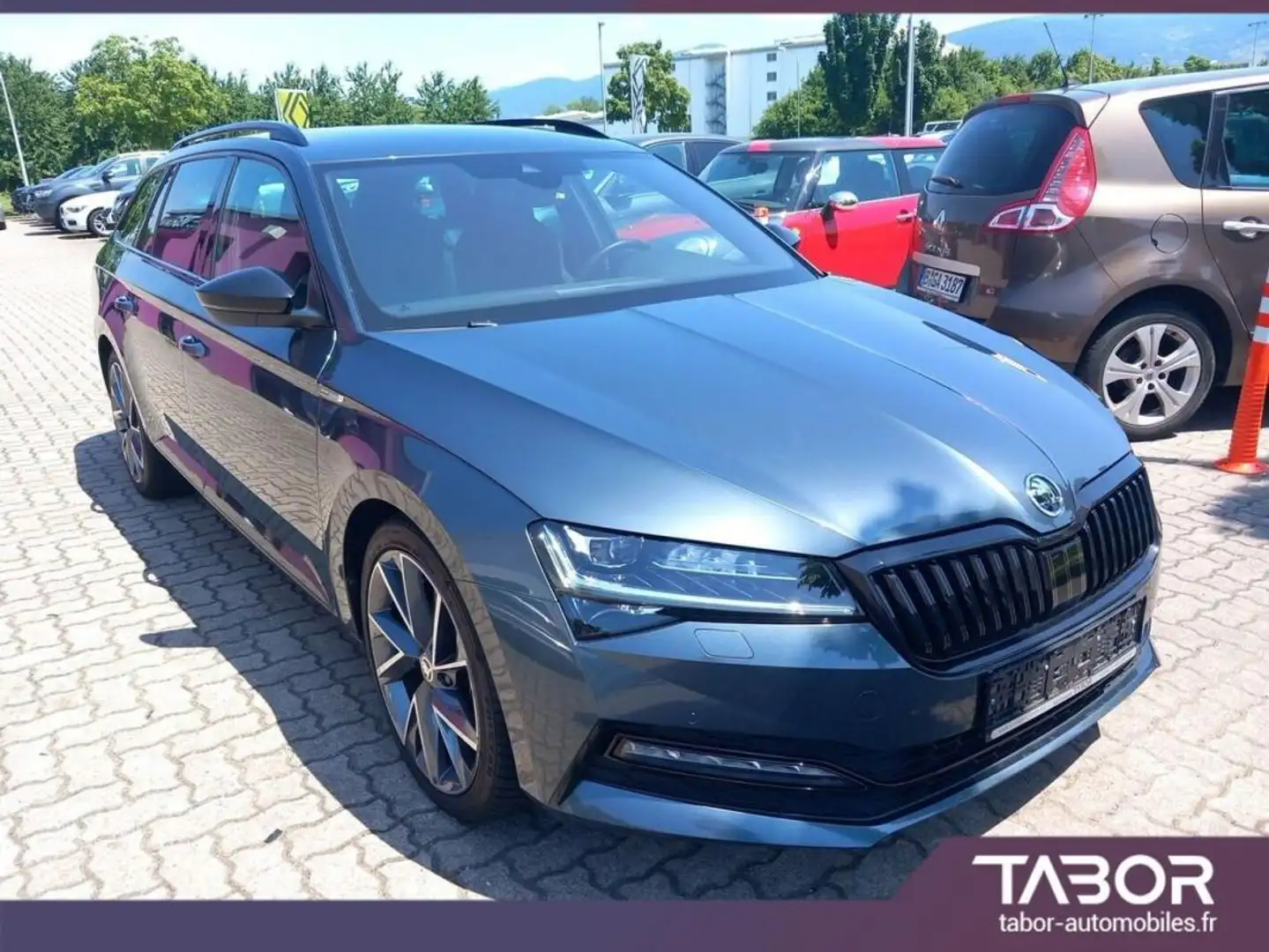 Skoda Superb Combi TDI 150 DSG Sportl Matrix Gris - 2