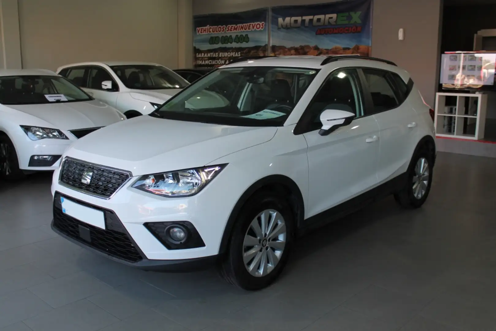 SEAT Arona 1.0 TSI Ecomotive S&S Style 110 Blanco - 2